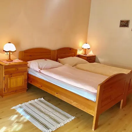 Schmautz & Apartment *